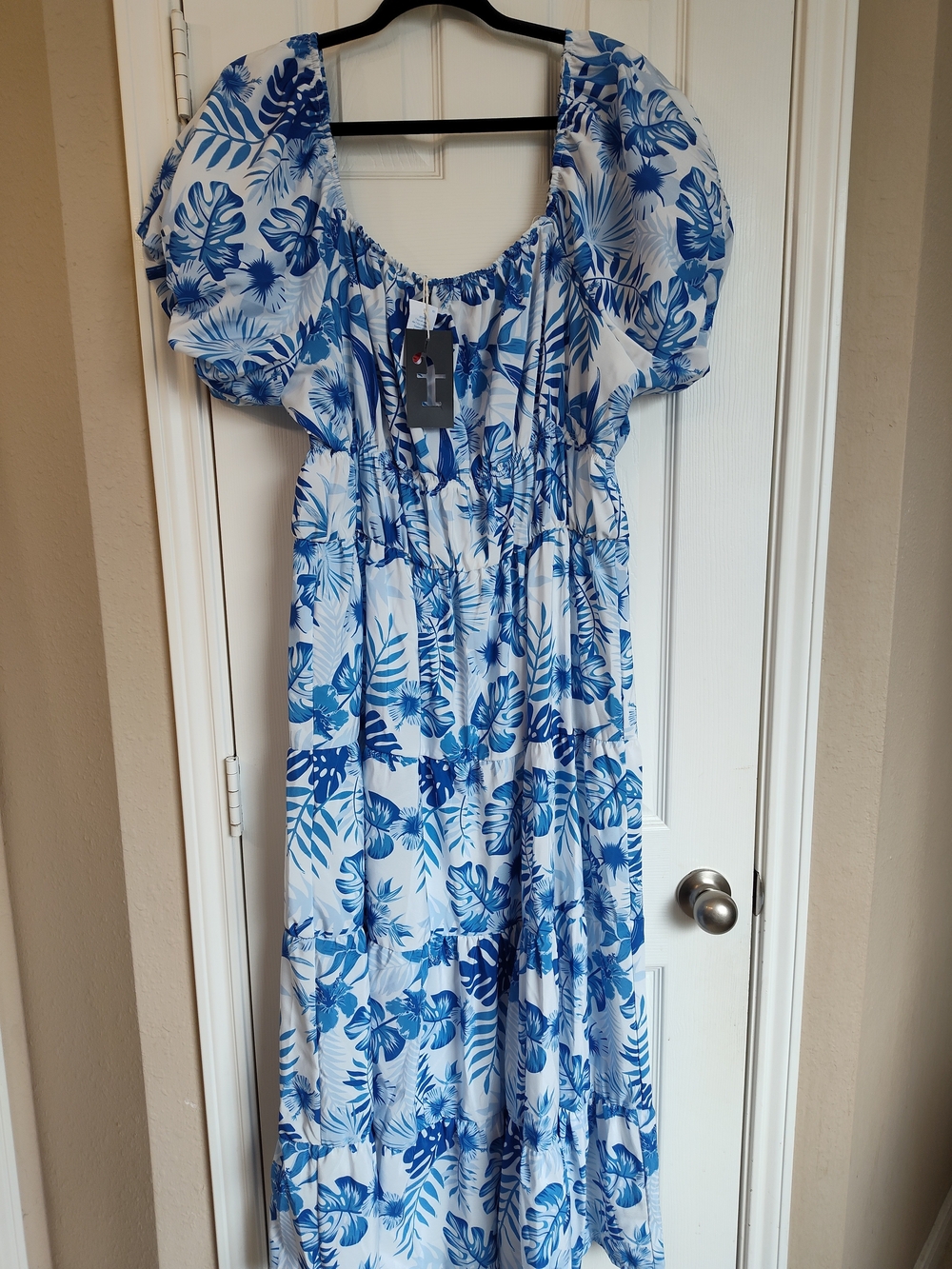 Blue and White Tropical Print Maxi Dress - Picture 4 of 5